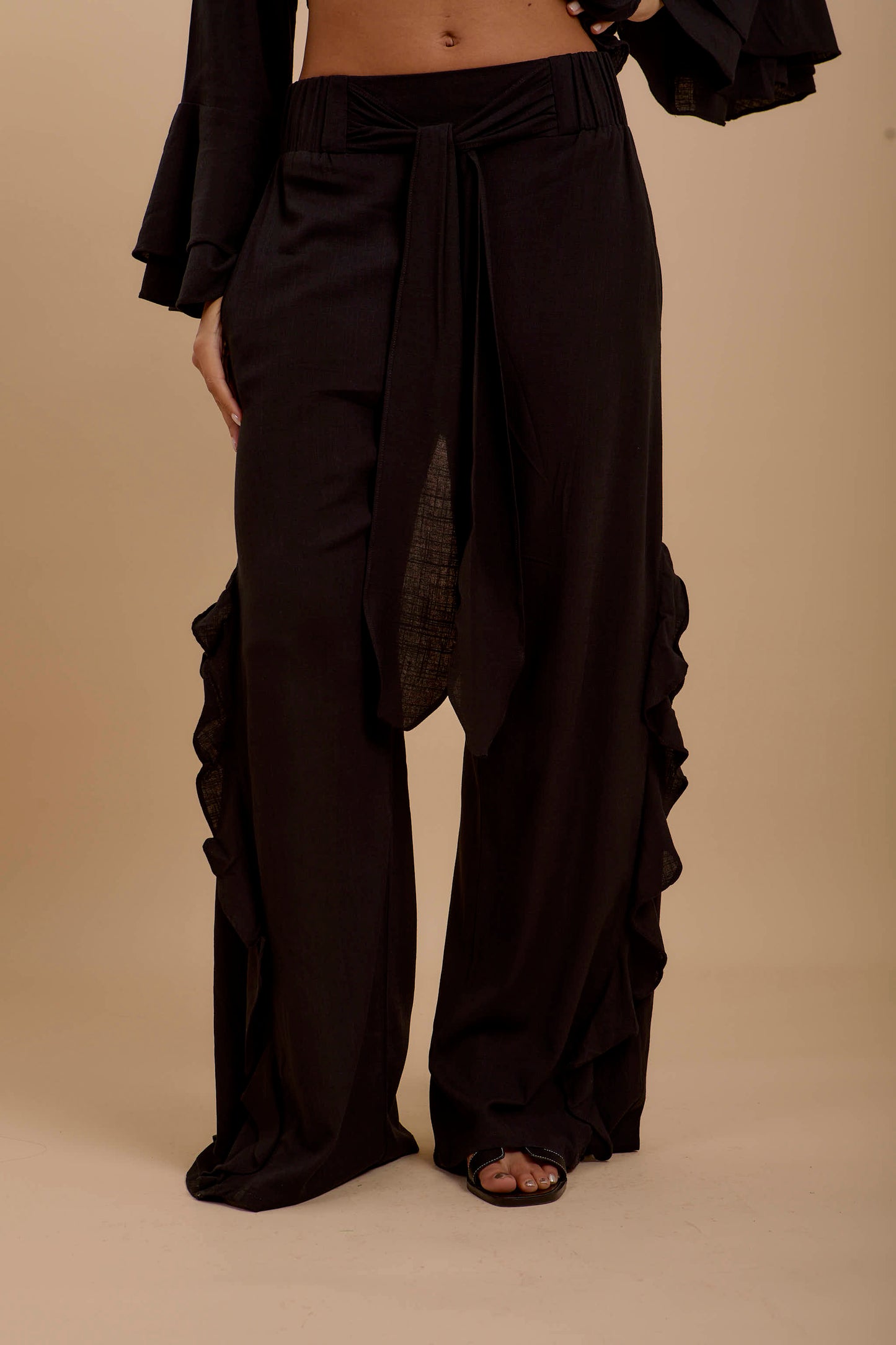 Black side ruffles Pants