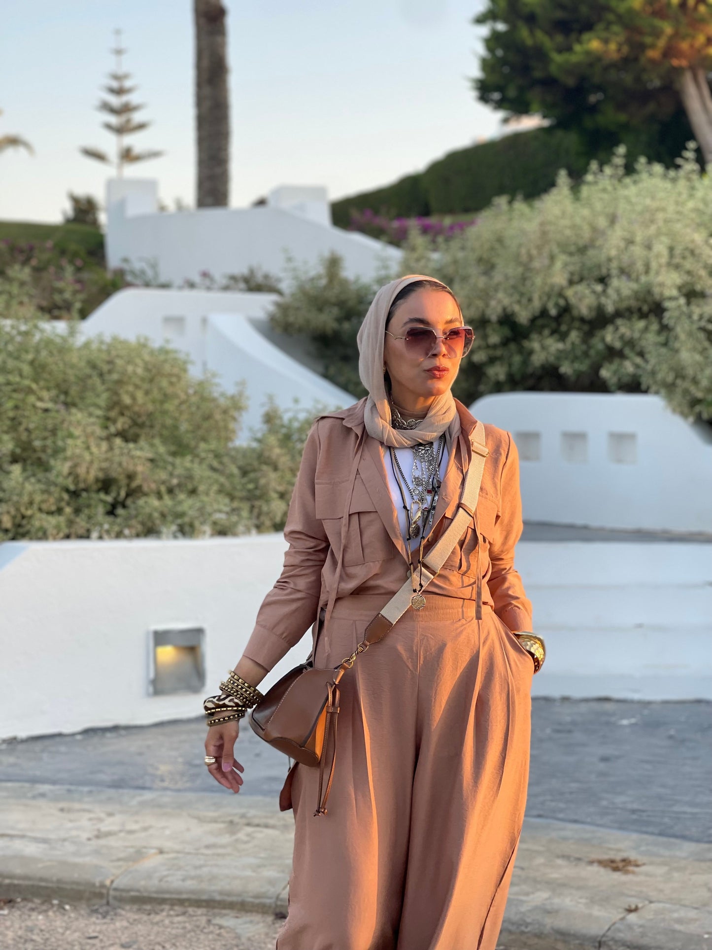 LANA set in salmon