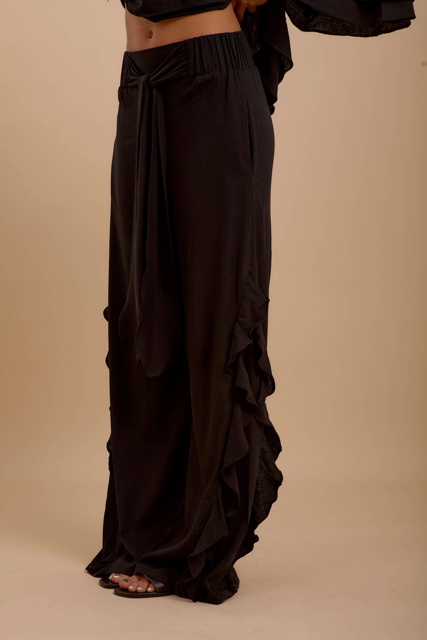 Black side ruffles Pants