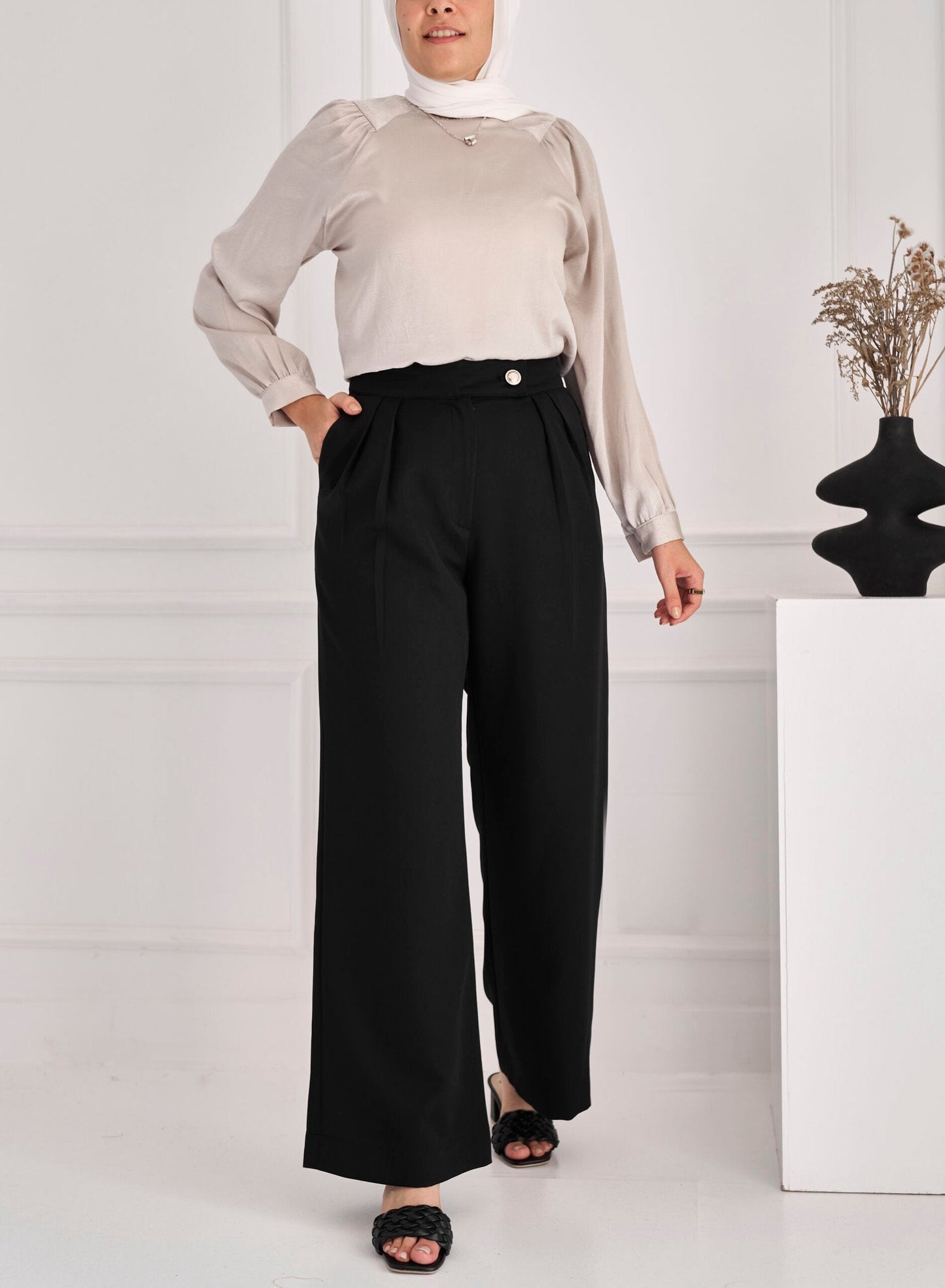 Black Emma pants