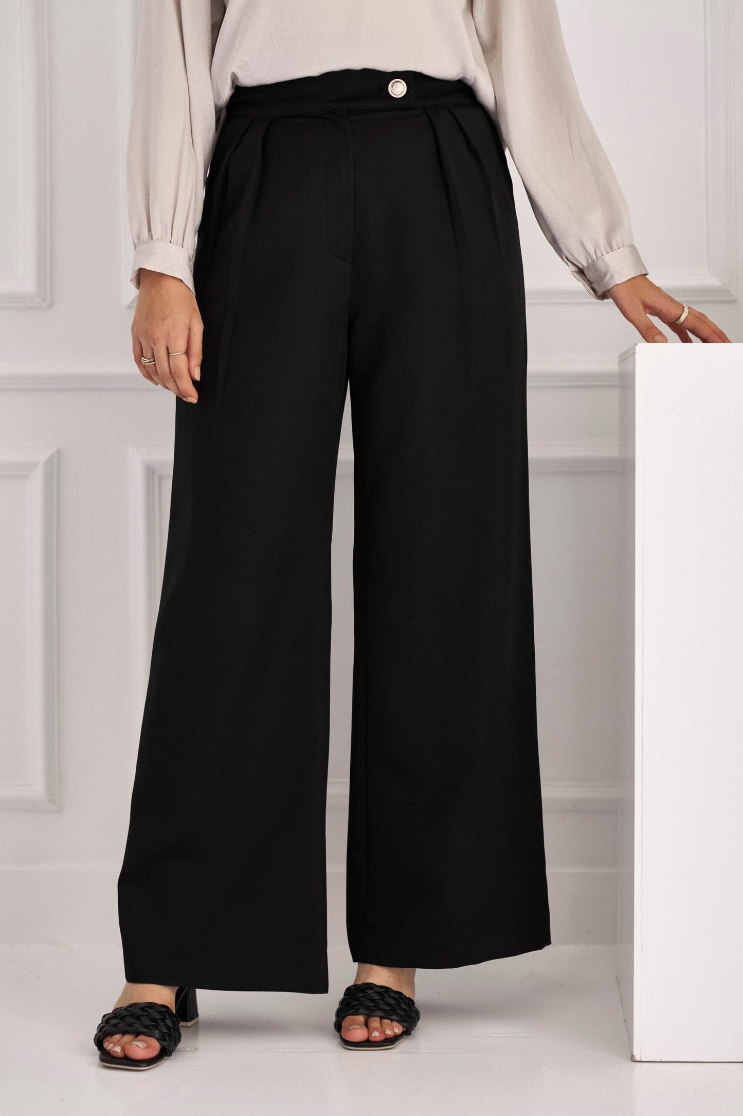 Black Emma pants