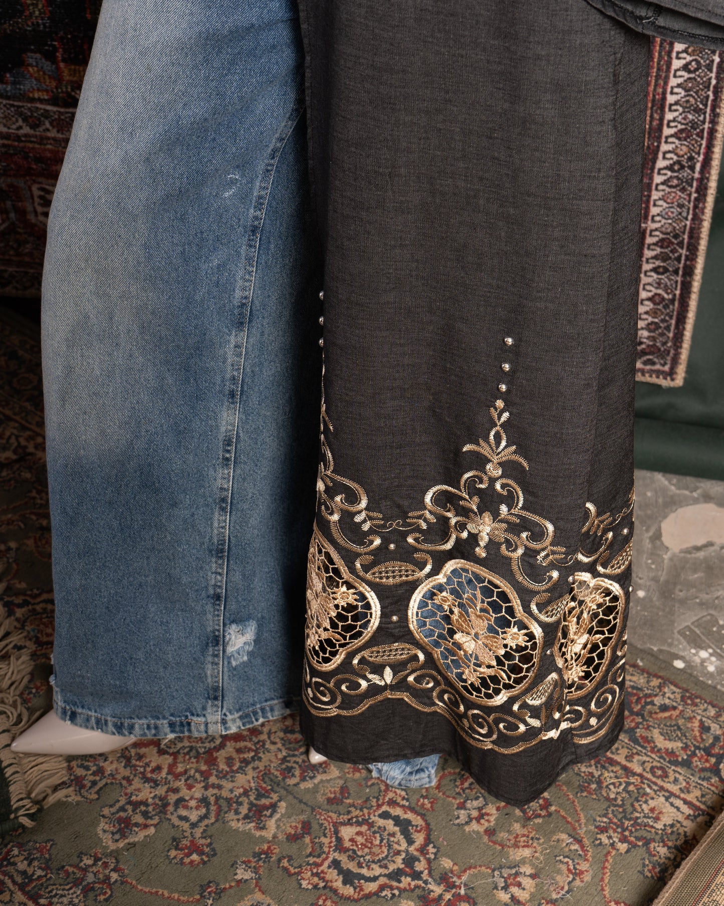 EMBRO-STUDDED DENIM KAFTAN