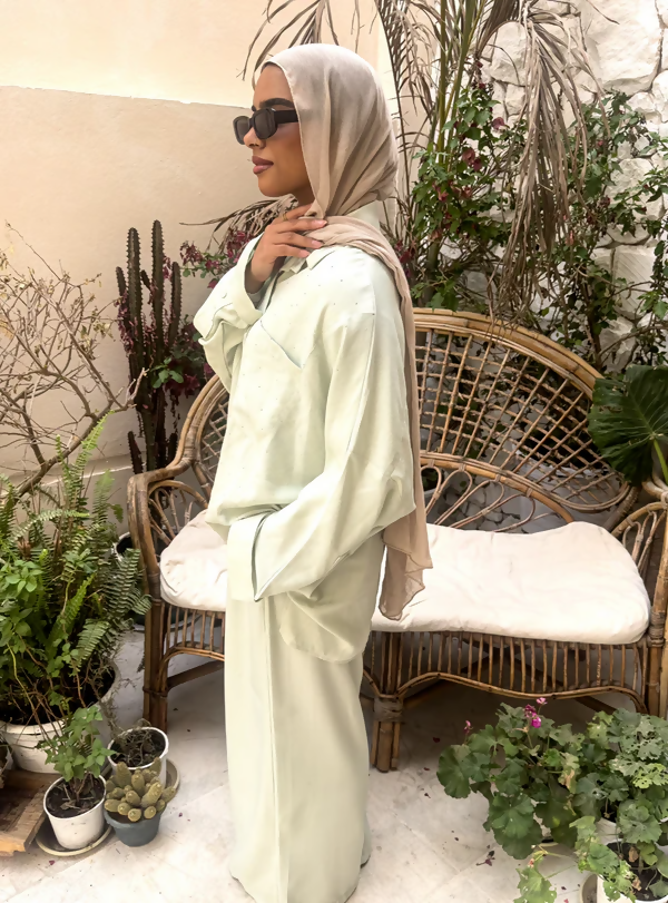 18F76B0D-72D6-433A-A7F8-D71A3A582225