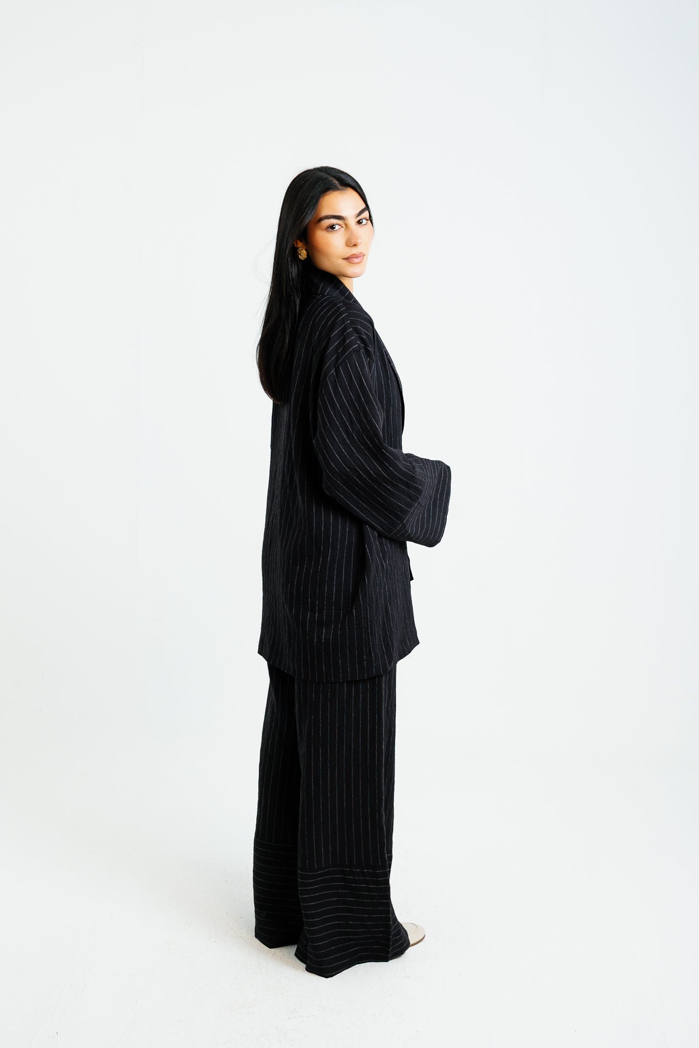 The Pinstripe Wrapped Set - Black