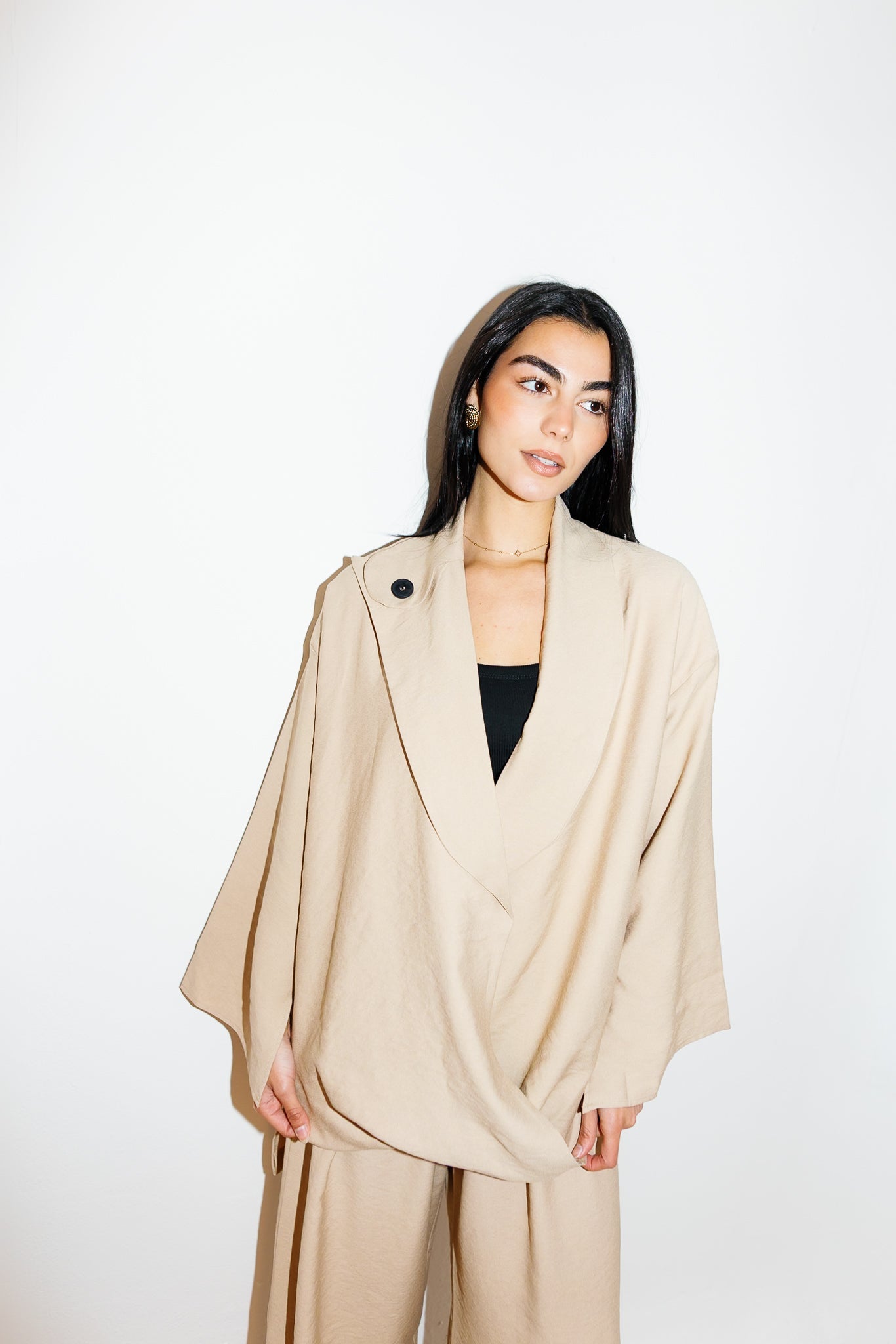 The Twisted Fit Set - Beige