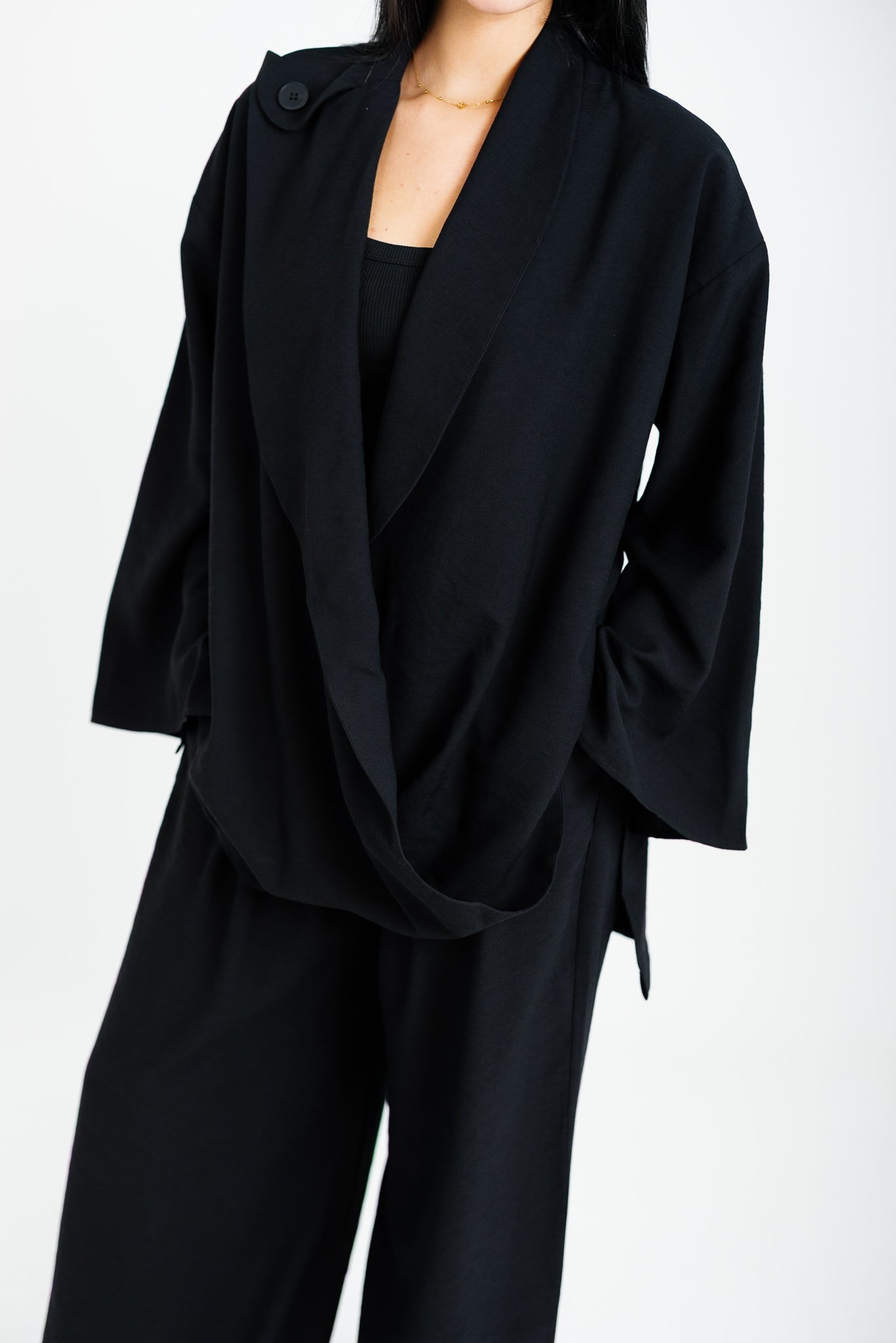 The Twisted Fit Set - Black
