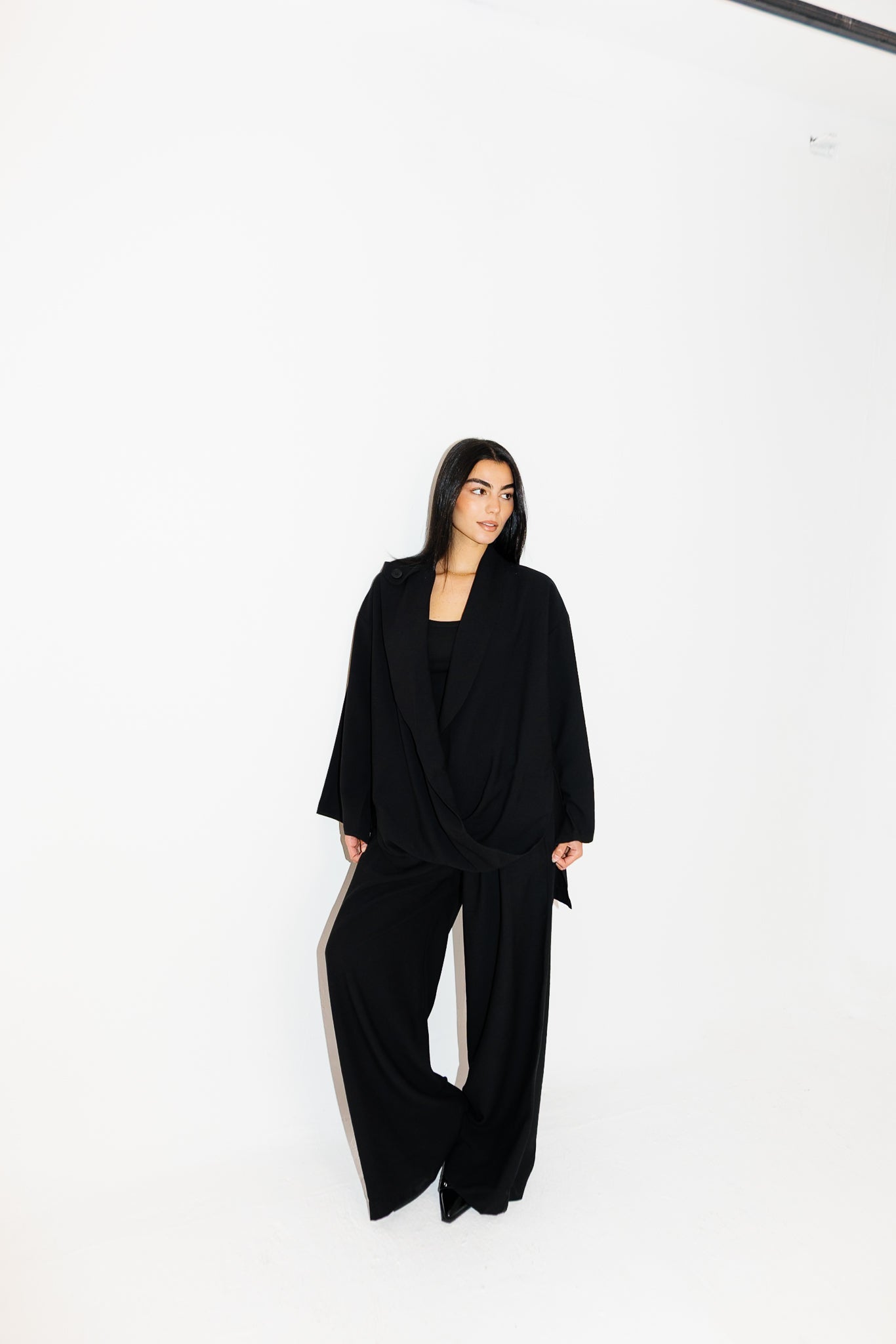 The Twisted Fit Set - Black