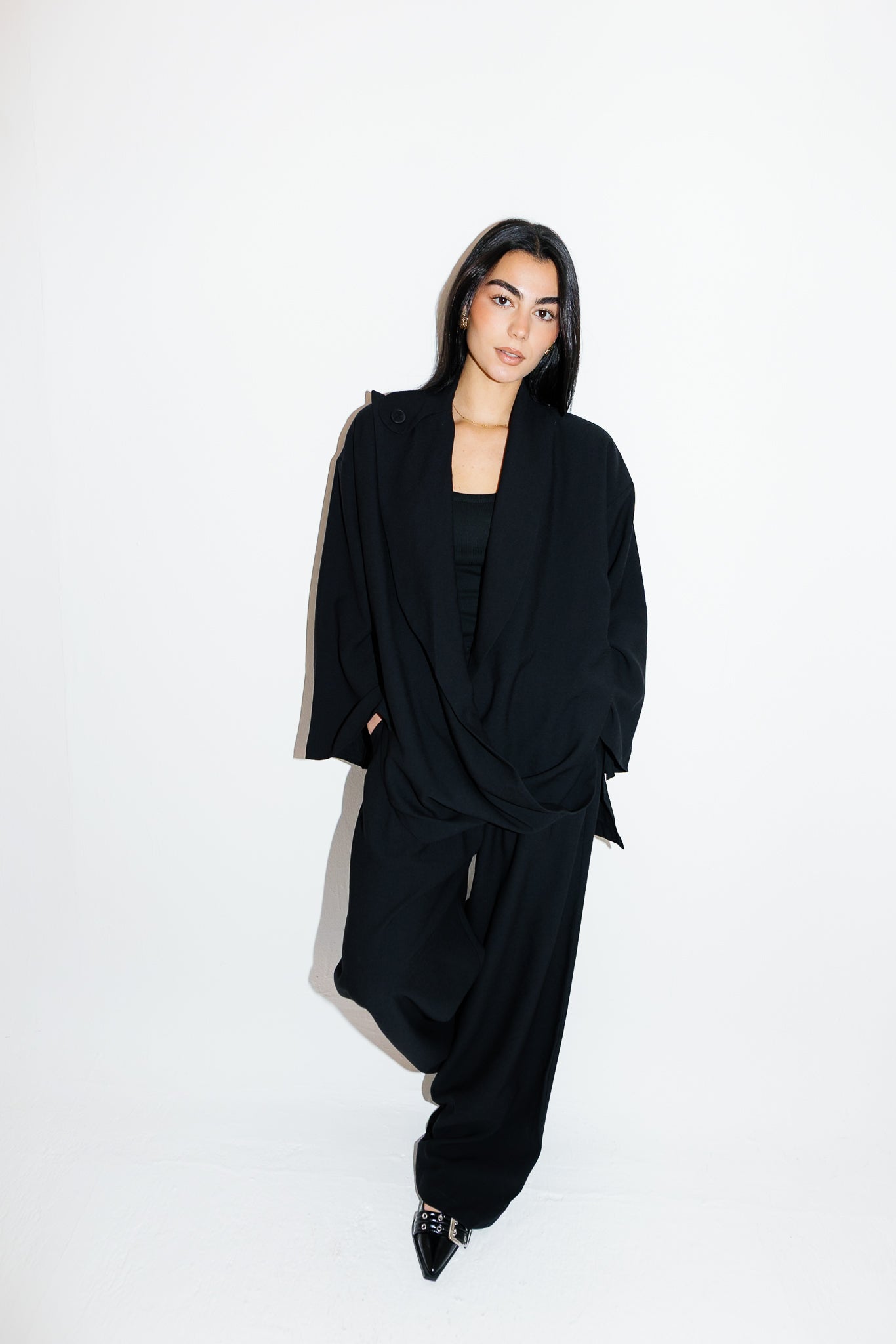 The Twisted Fit Set - Black