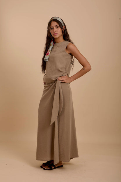 Café Linen Sleeveless Top