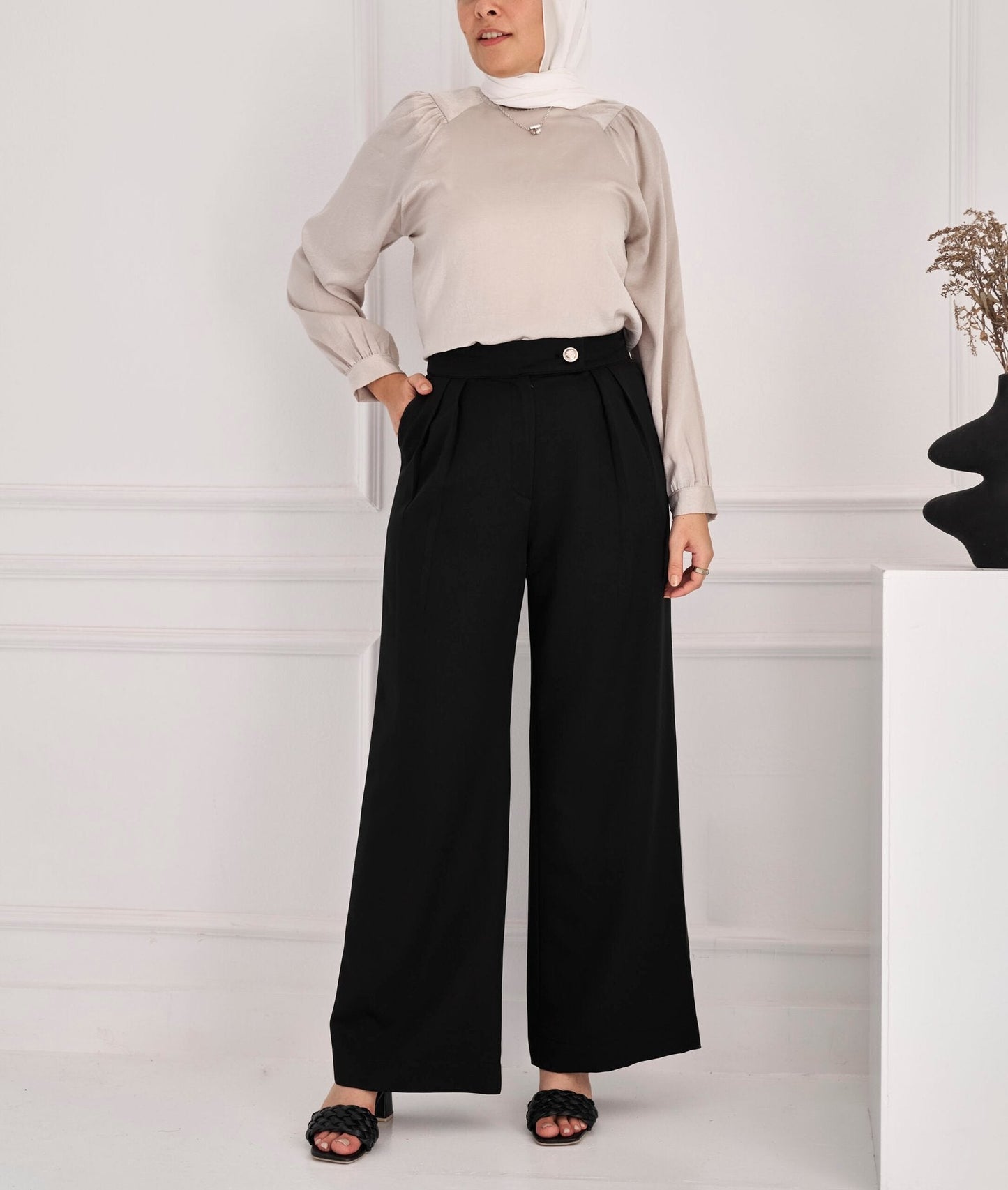 Black Emma pants