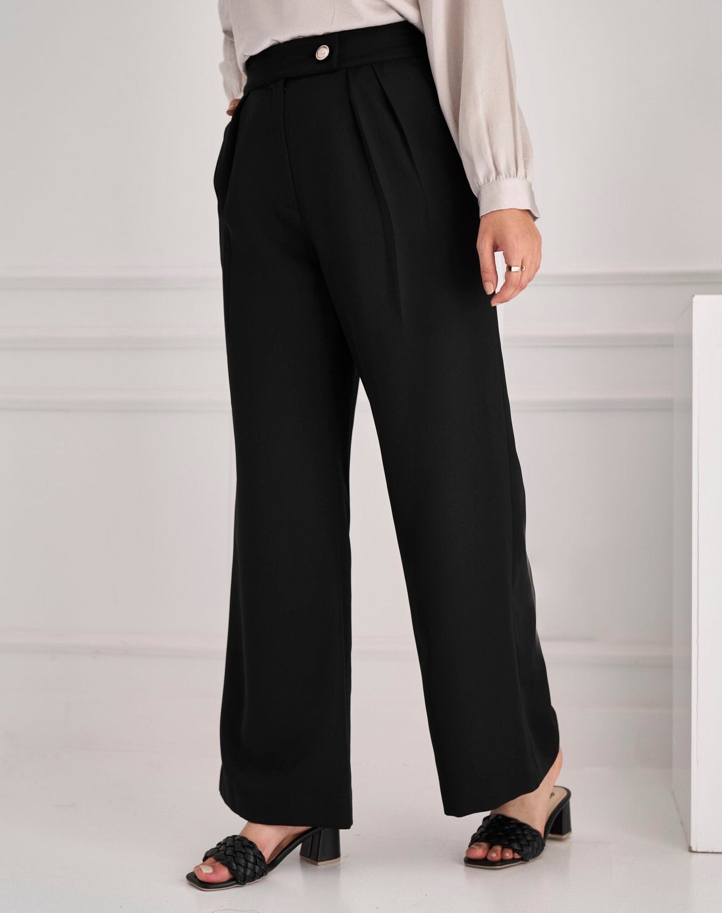 Black Emma pants