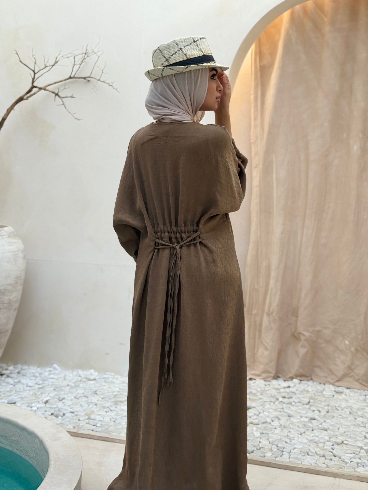 Feminine Fusion Dress In Chocolate