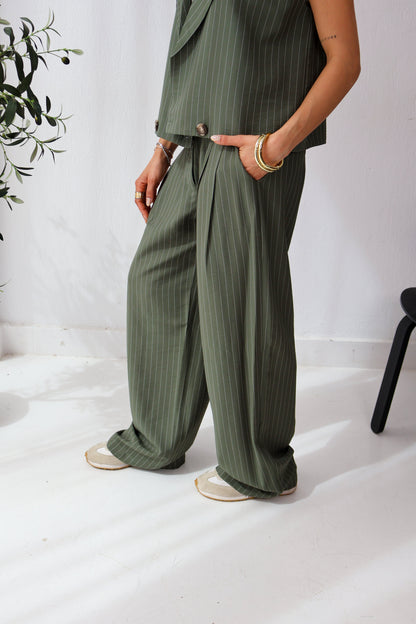 Sandbar Linen Set in Olive