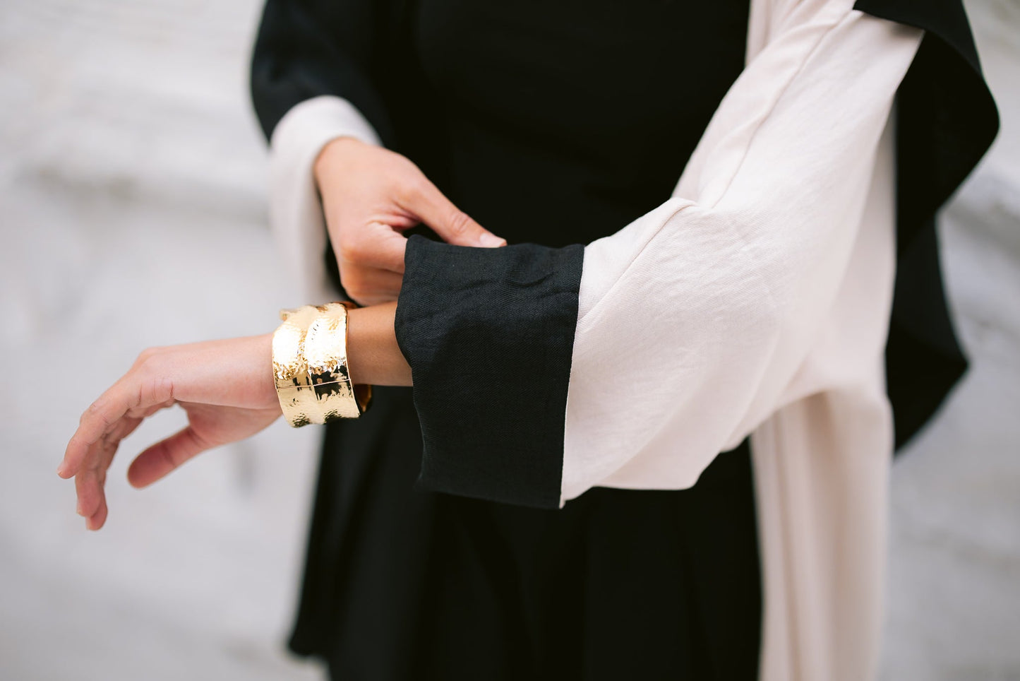 Dual Flowy Kimono - Black/Offwhite