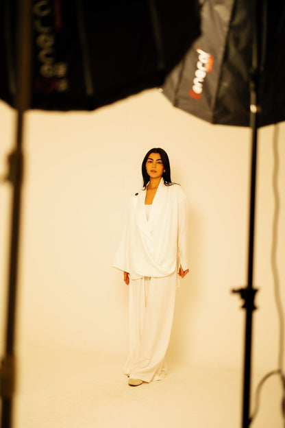 The Twisted Fit Set - White
