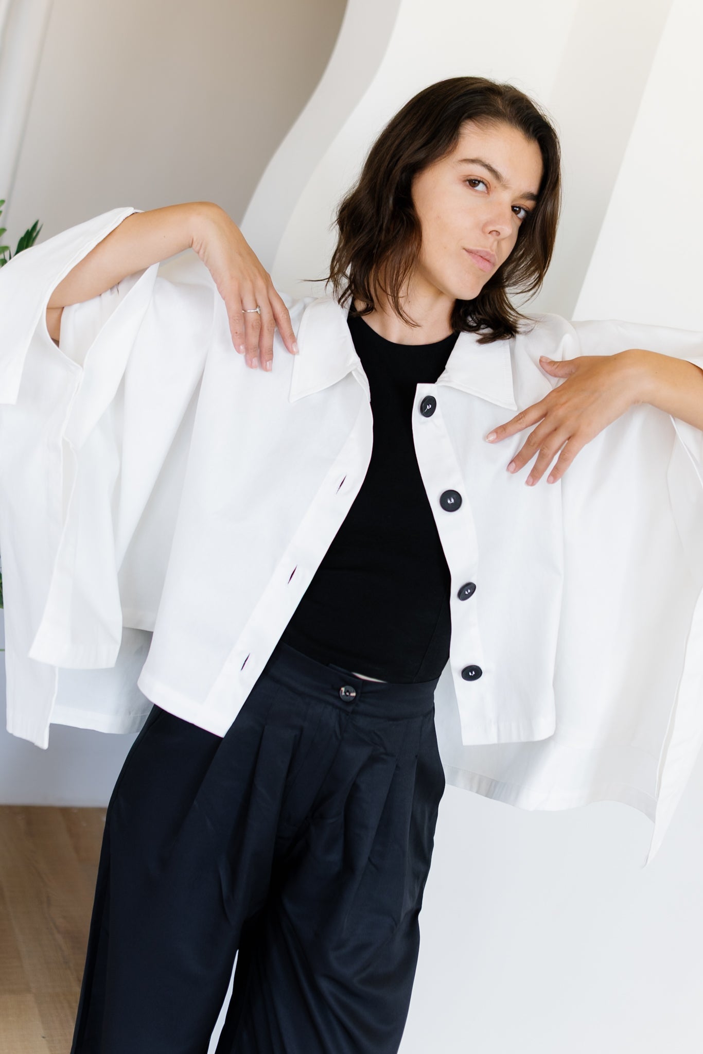 Cape Cropped Trench - Offwhite