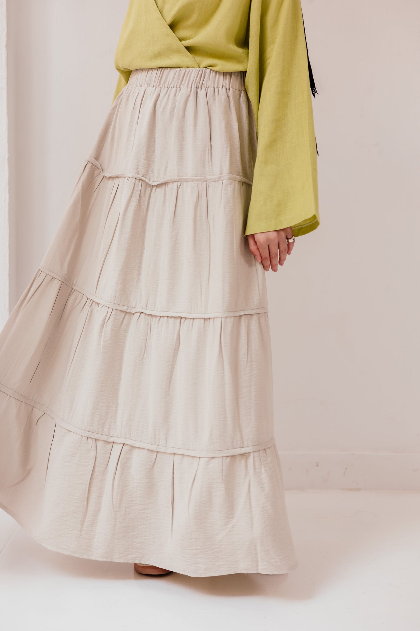 Alma Skirt in Almond