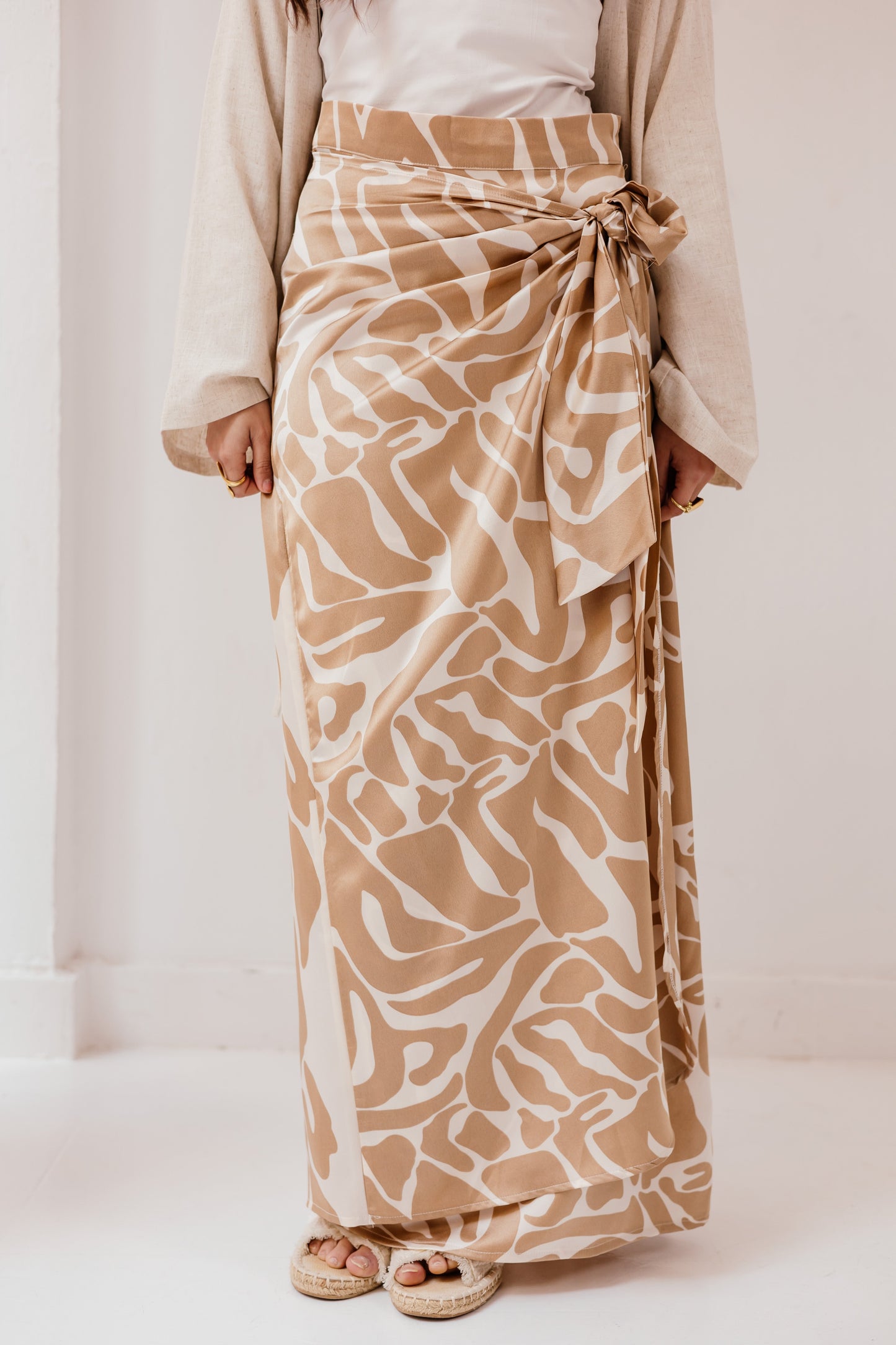 Fiora Silk Skirt in Champagne