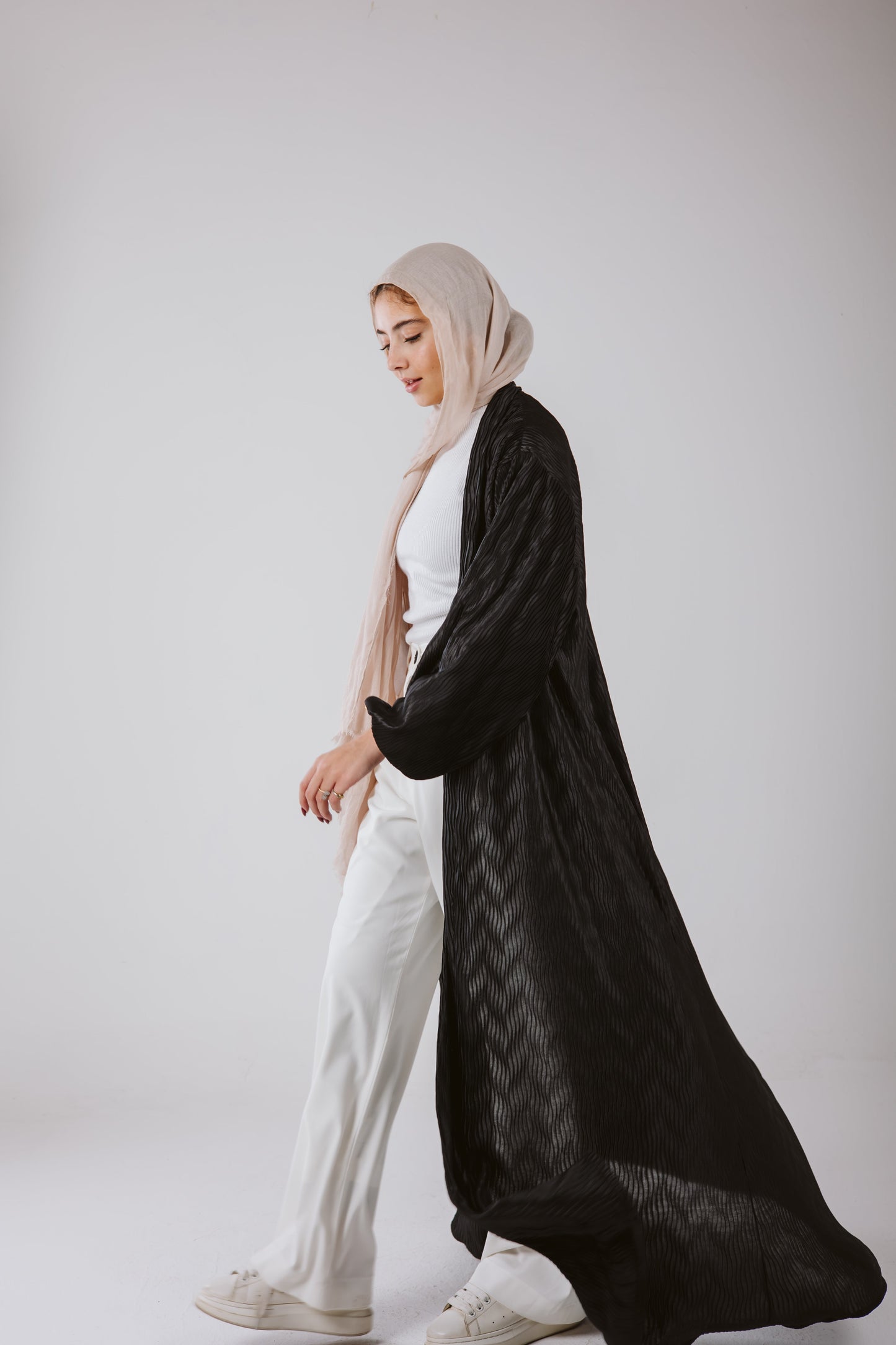 Noor Kaftan in Black