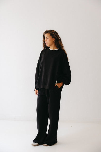 The Ease Lounge Set in Black