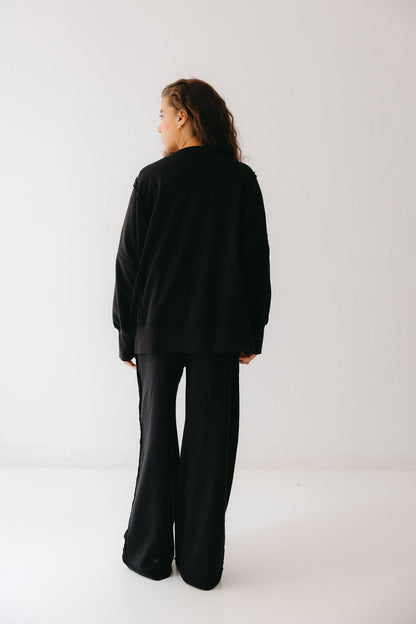 The Ease Lounge Set in Black