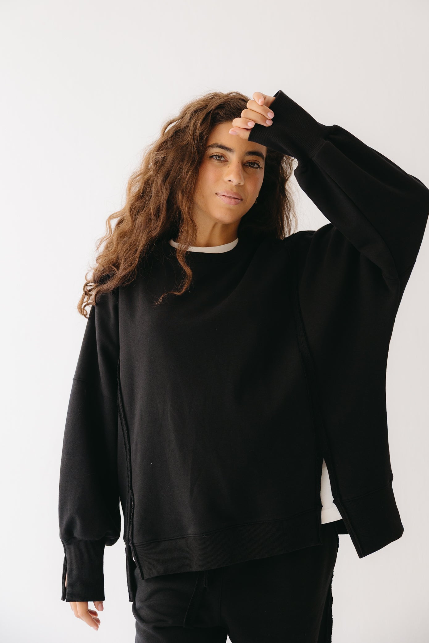 The Ease Lounge Set in Black