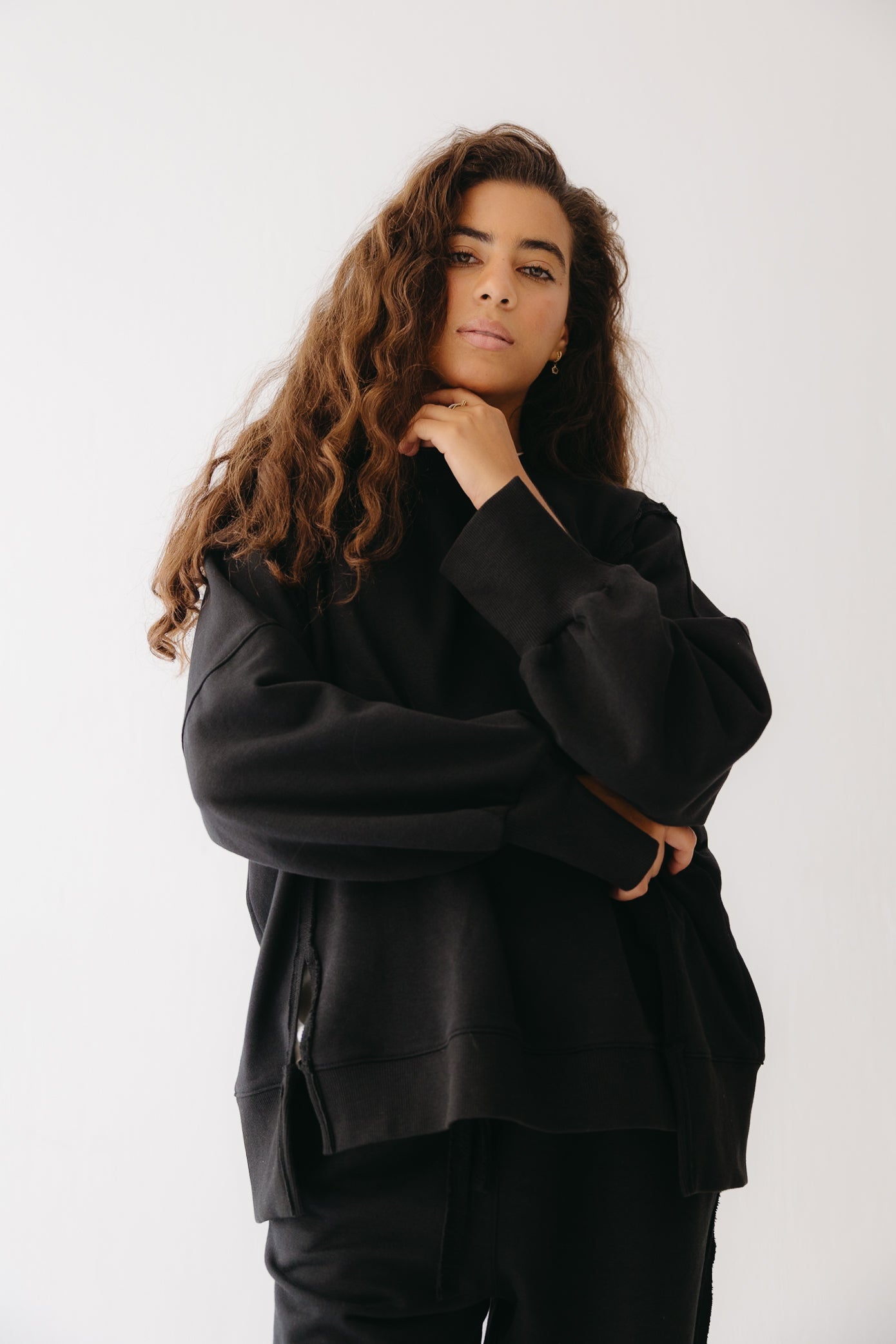 The Ease Lounge Set in Black