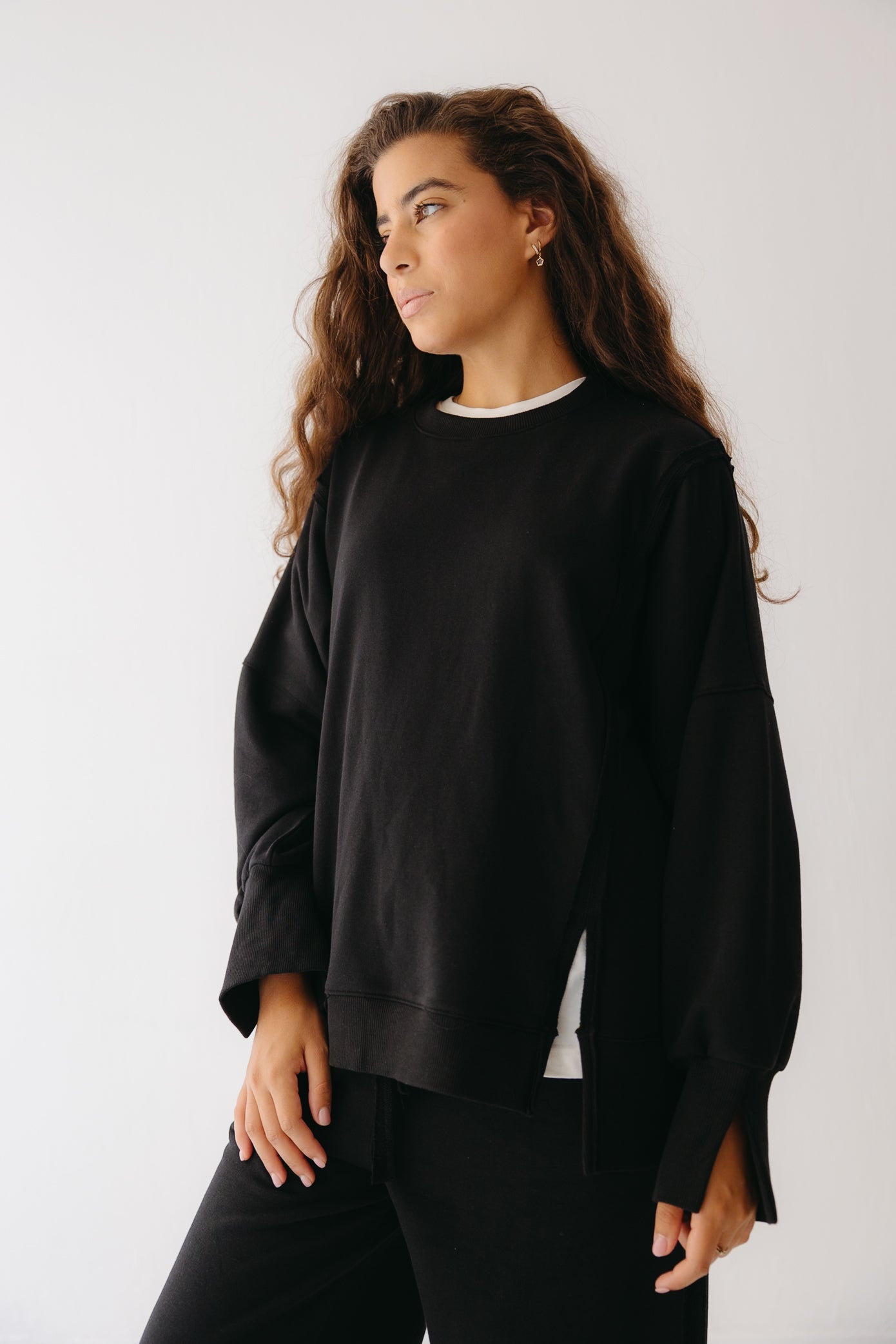 The Ease Lounge Set in Black