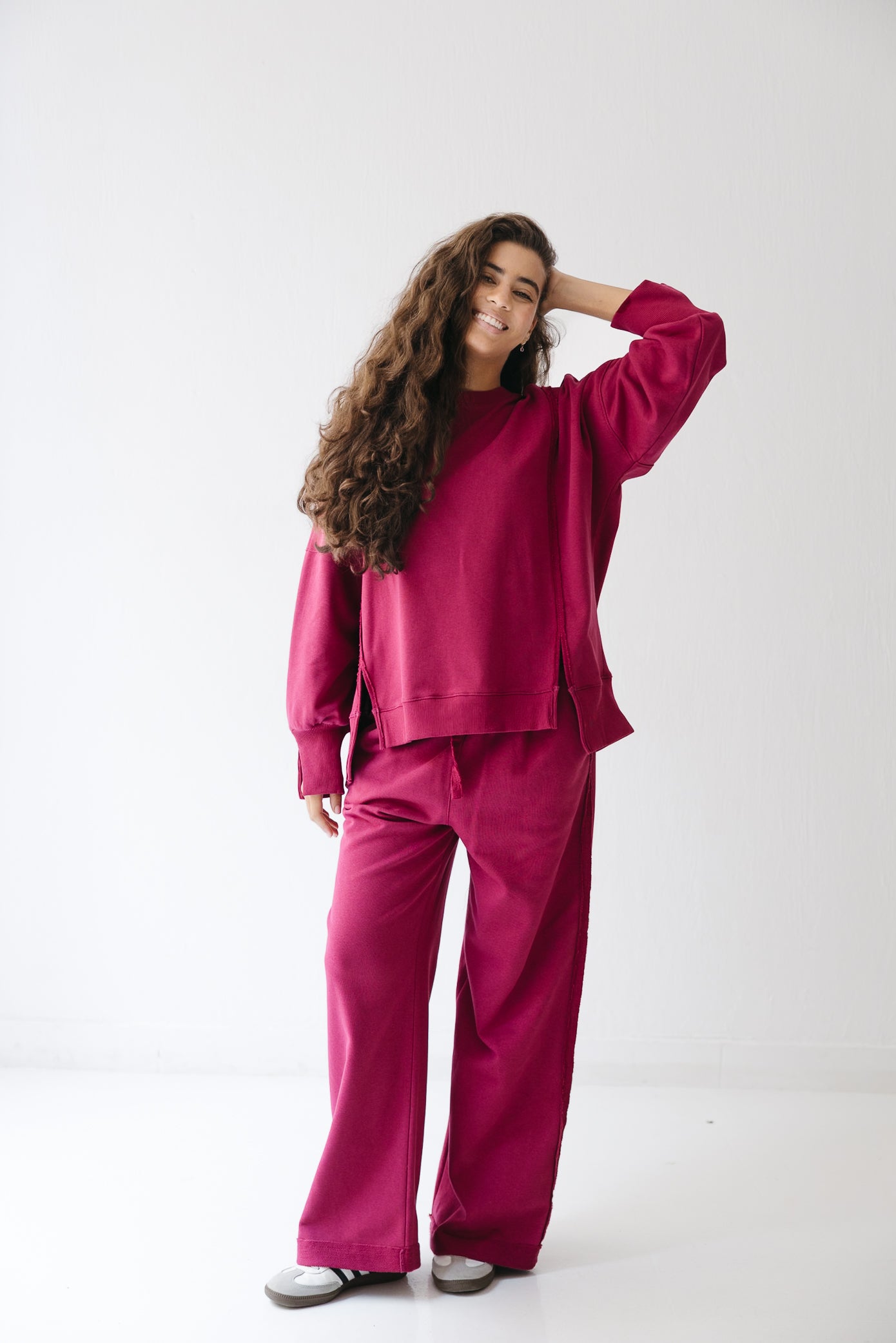 The Ease Lounge Set in Raspberry