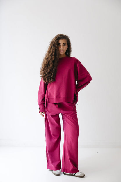 The Ease Lounge Set in Raspberry