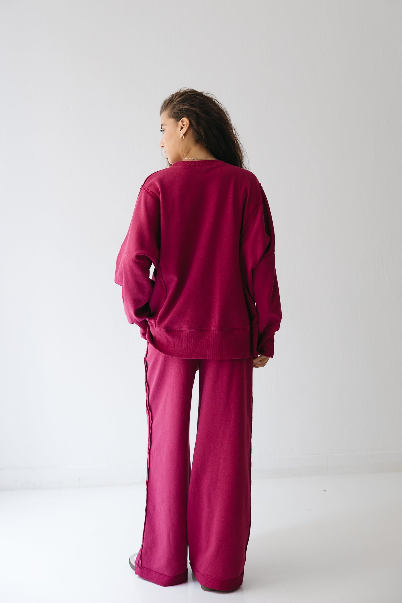 The Ease Lounge Set in Raspberry