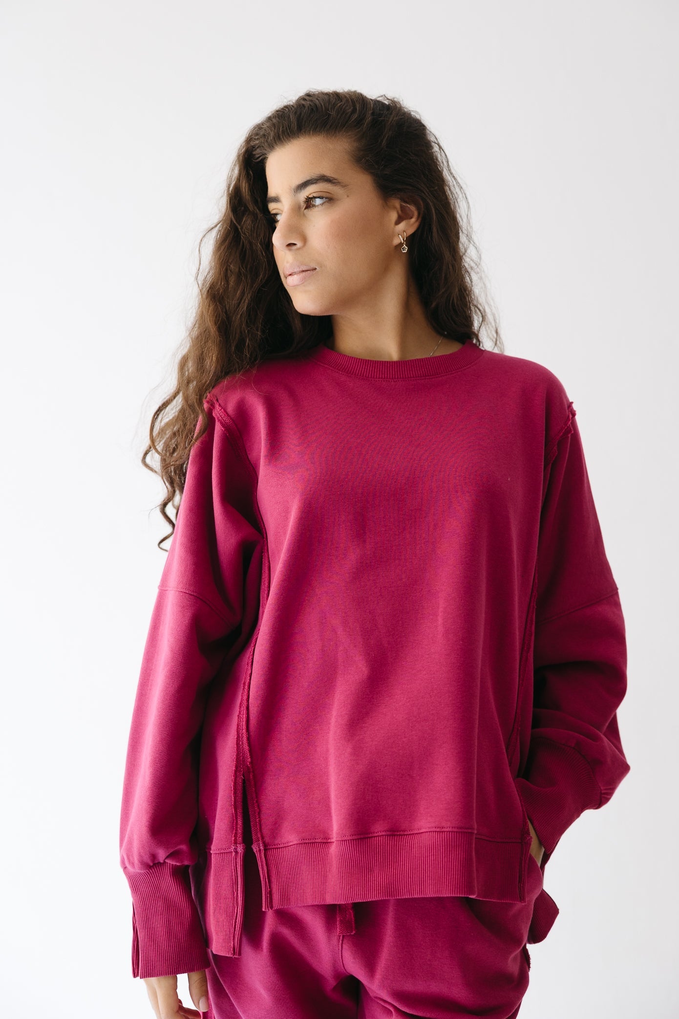 The Ease Lounge Set in Raspberry