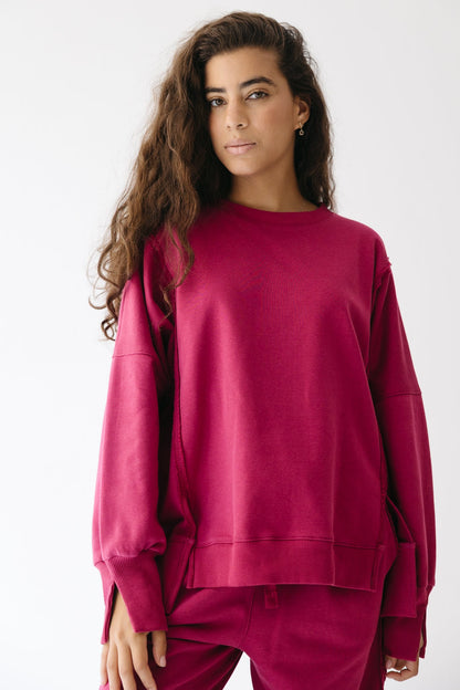 The Ease Lounge Set in Raspberry