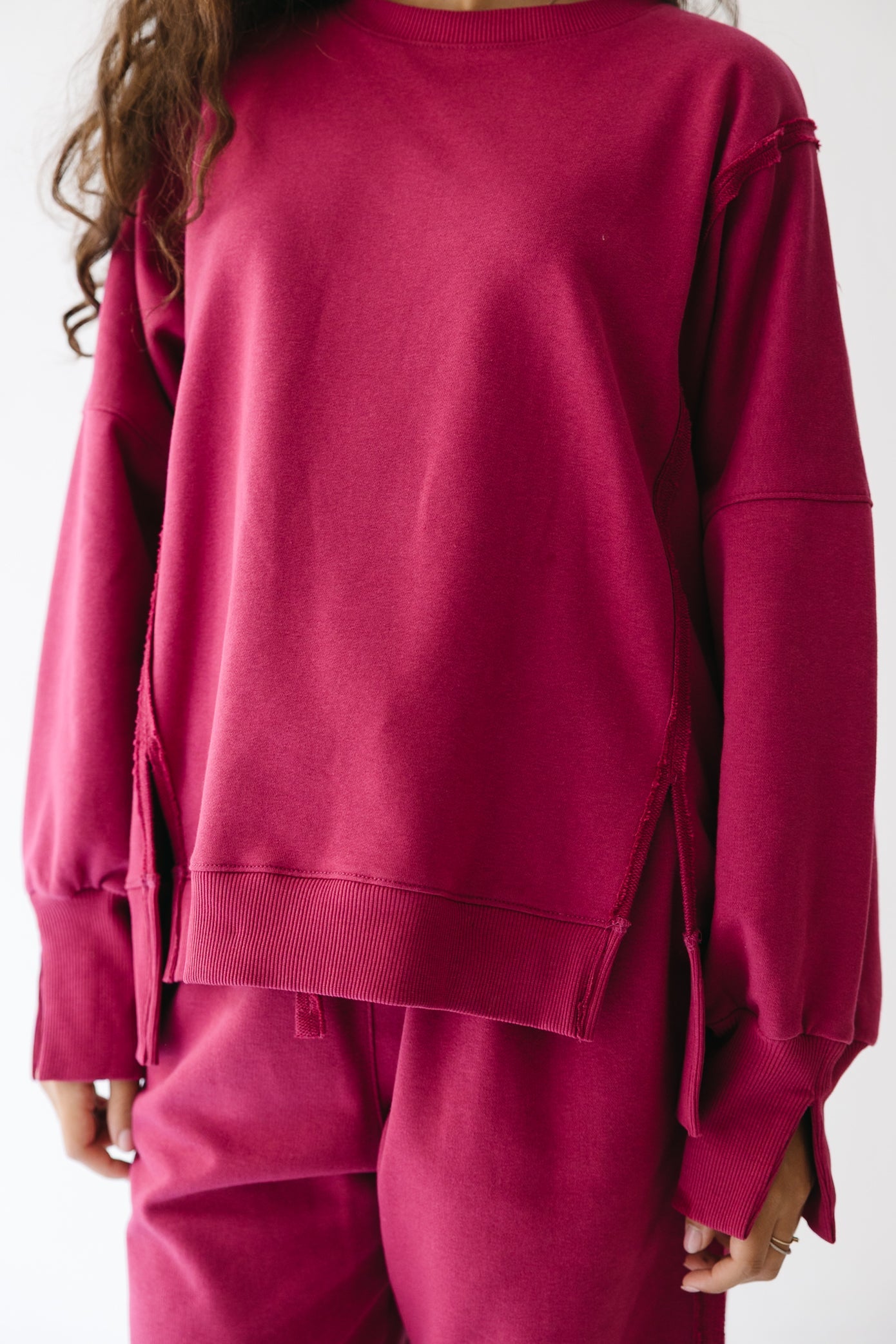 The Ease Lounge Set in Raspberry