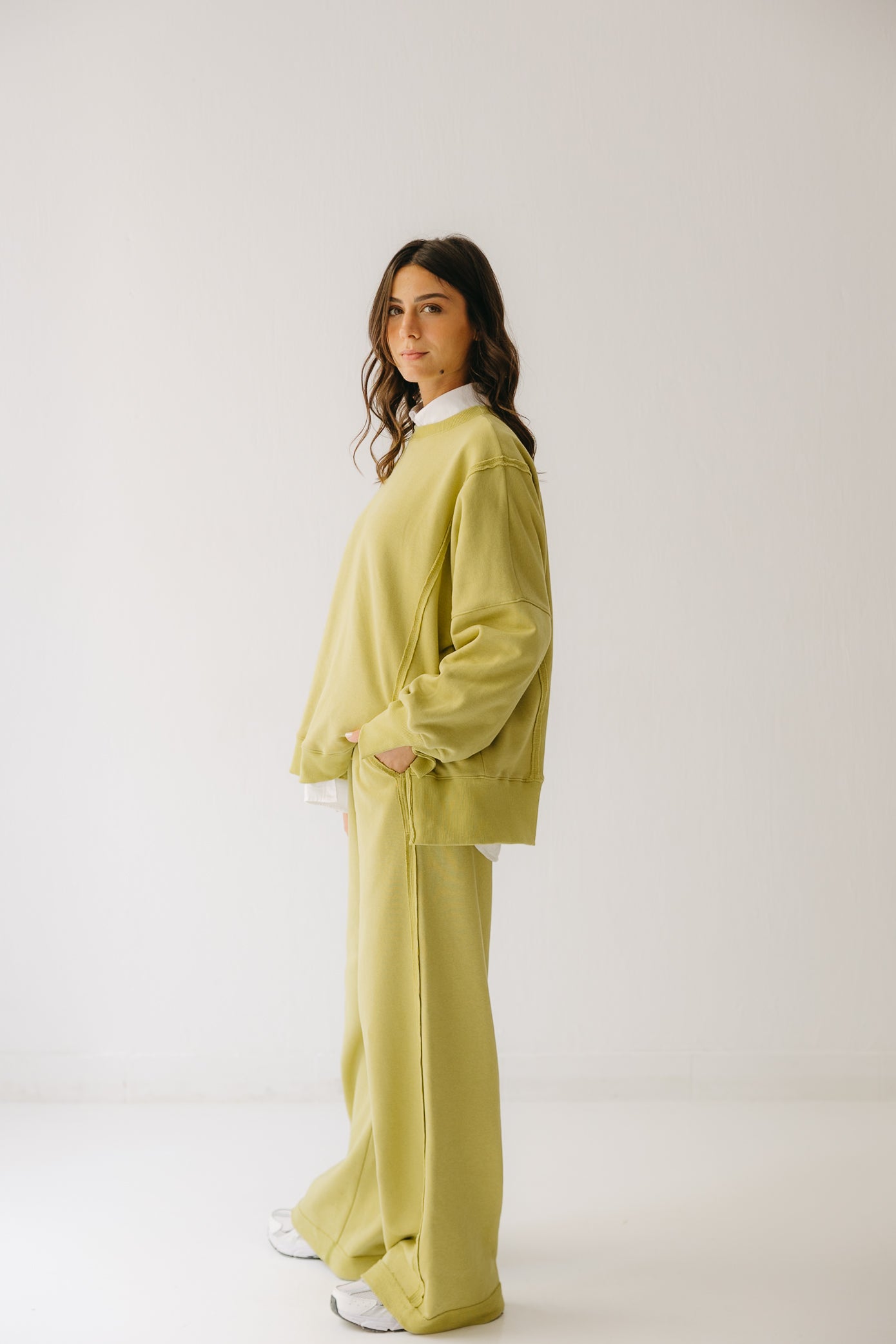 The Ease Lounge Set in Lime