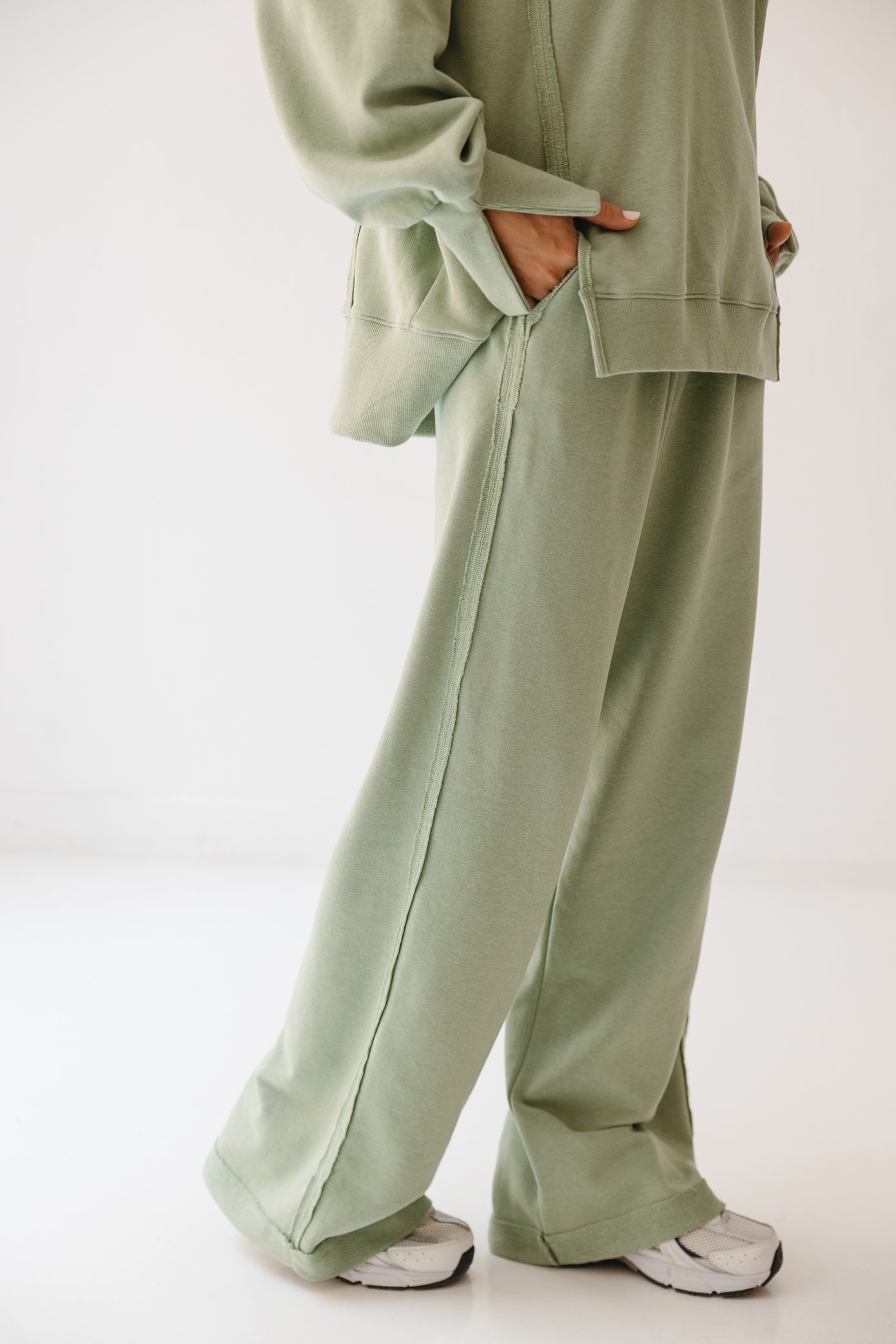 The Ease Lounge Set in Mint