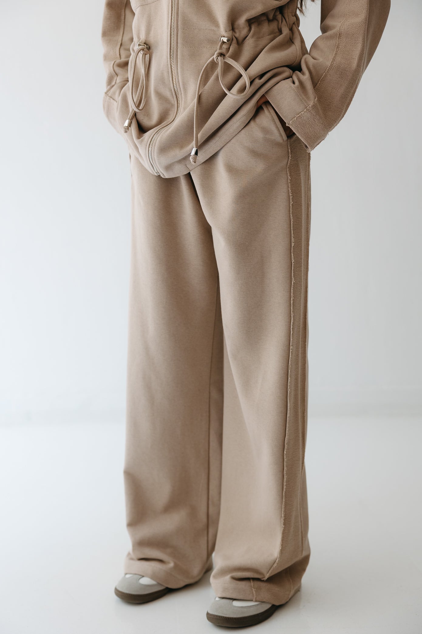 Everyday Utility Set in Beige