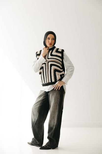 The Artisan Vest in Black